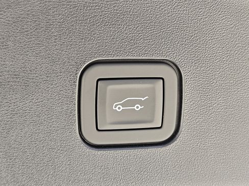 New 2026 Cadillac Vistiq Luxury w/ LPO, Floor Liner Package image 13