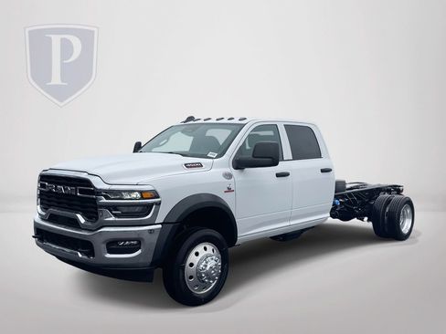New 2026 RAM 4500 Tradesman w/ Chrome Appearance Group AWD/4WD image 4