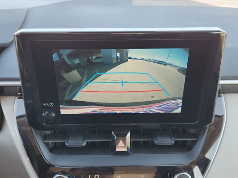 Used 2024 Toyota Corolla LE image 20