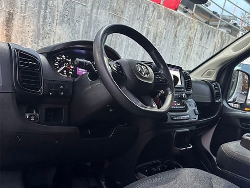 Used 2023 RAM ProMaster 3500 w/ Driver Convenience Group image 9