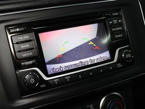 Used 2019 Nissan Leaf FWD image 18