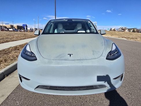 Used 2021 Tesla Model Y Long Range image 8