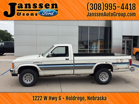 Used 1987 Dodge Dakota 4x4 Regular Cab image 1