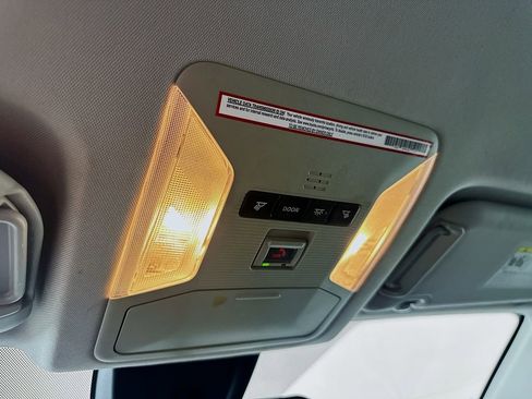 Used 2021 Toyota RAV4 XLE image 31