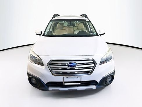 Used 2017 Subaru Outback 2.5i Limited AWD/4WD image 2