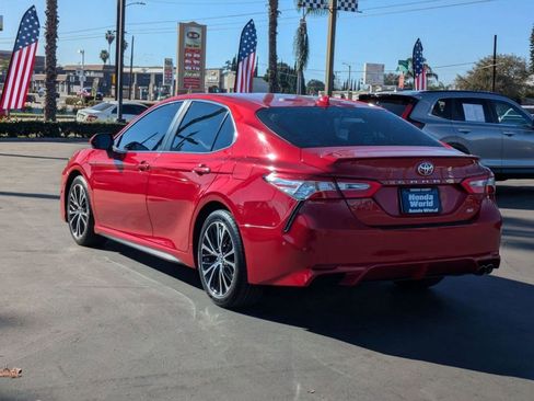 Used 2020 Toyota Camry image 8