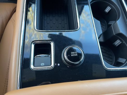 Used 2022 Lincoln Aviator Black Label w/ Class IV Trailer Tow Package image 26