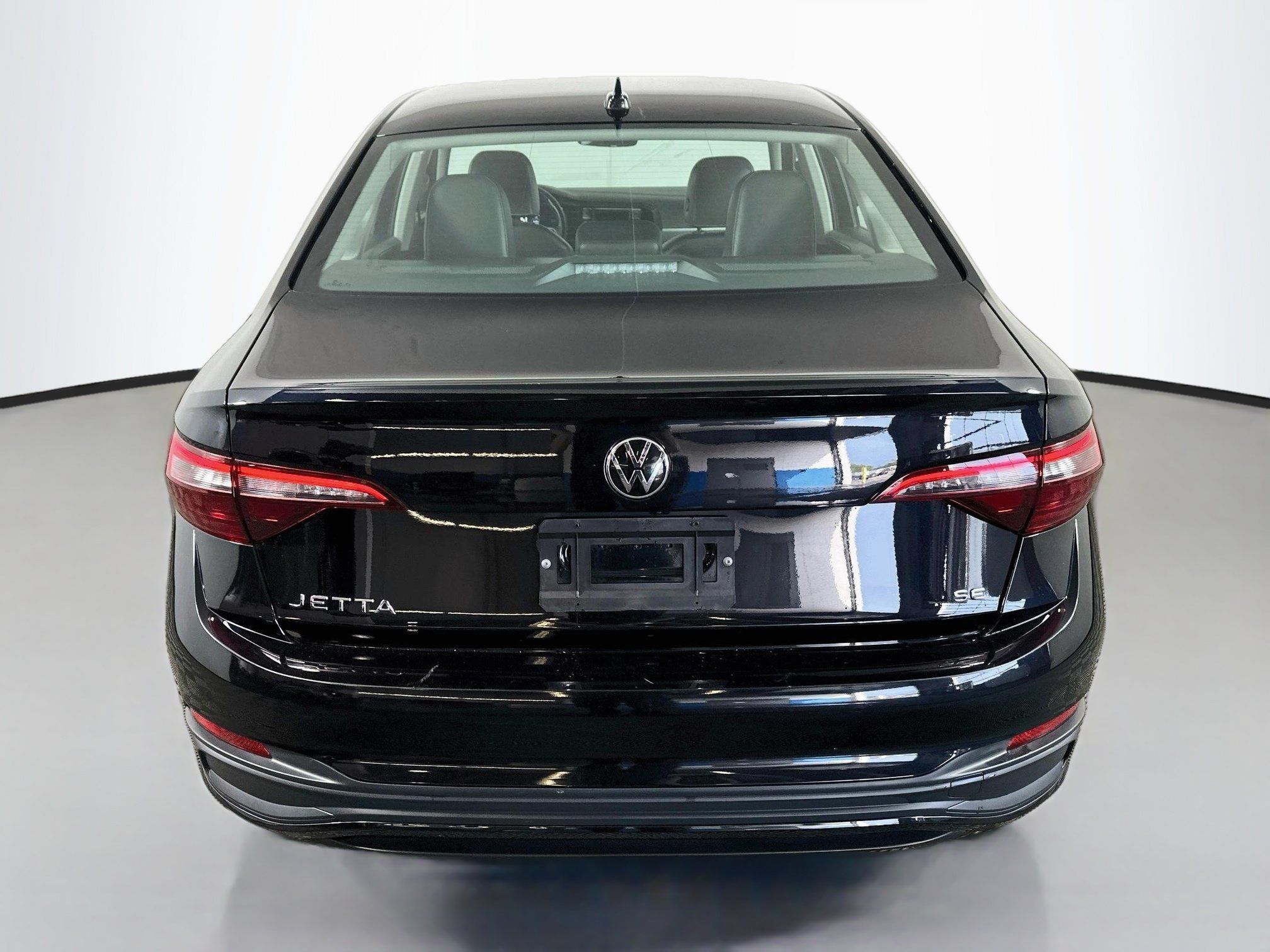 Used 2024 Volkswagen Jetta SE FWD image 6