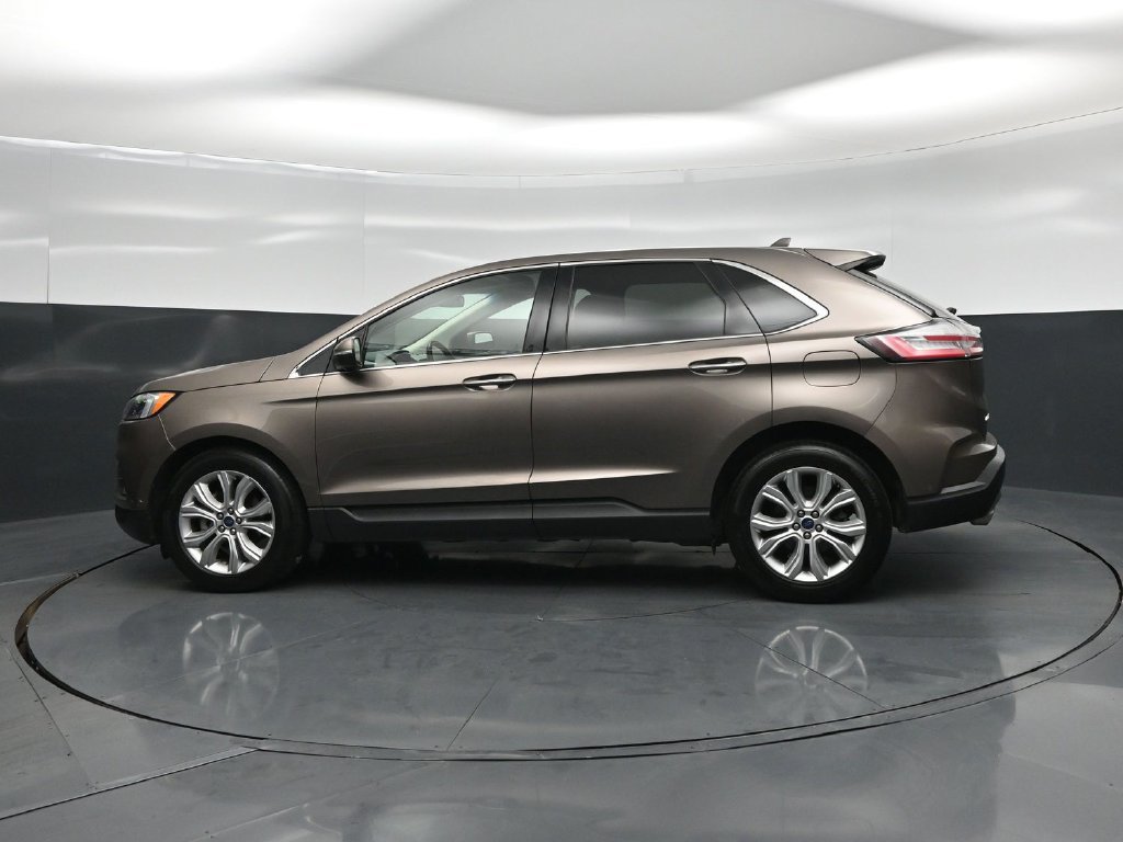Used 2019 Ford Edge Titanium w/ Equipment Group 301A FWD image 29