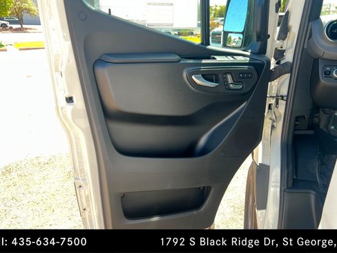 Used 2026 Mercedes-Benz Sprinter 2500 image 14