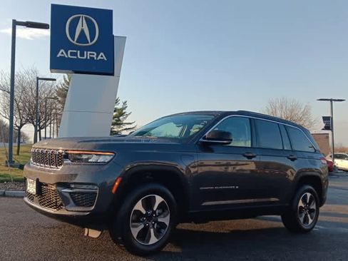 Used 2023 Jeep Grand Cherokee image 1