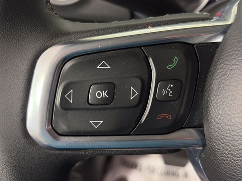 Used 2023 Jeep Wrangler Unlimited Sahara AWD/4WD image 31