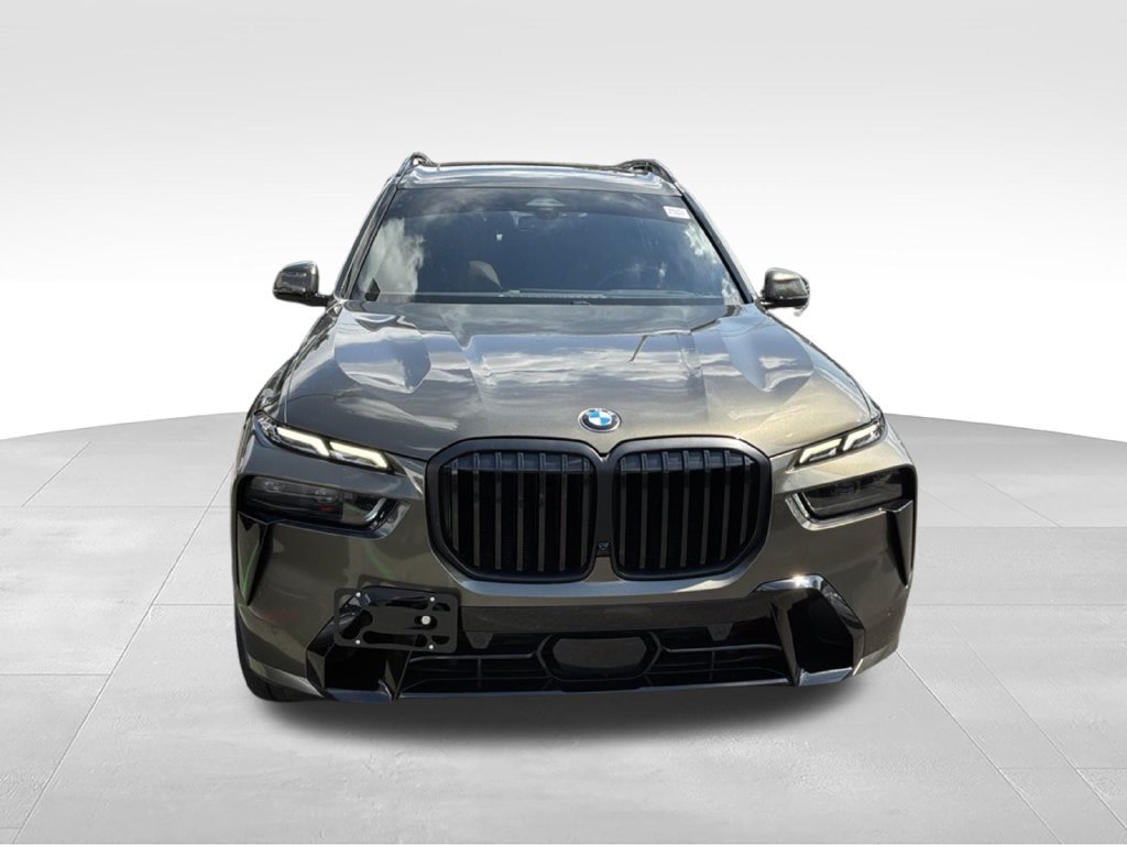 Used 2024 BMW X7 xDrive40i w/ M Sport Package AWD/4WD image 14