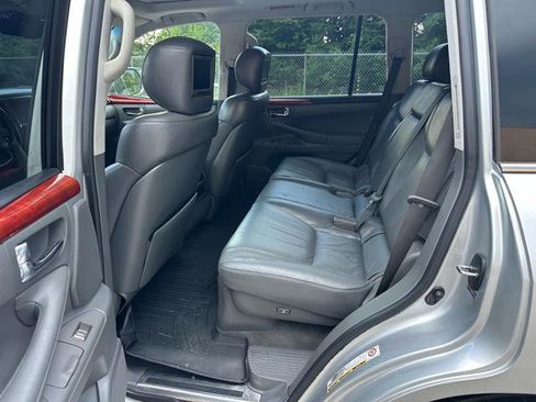 Used 2009 Lexus LX 570 4WD image 25