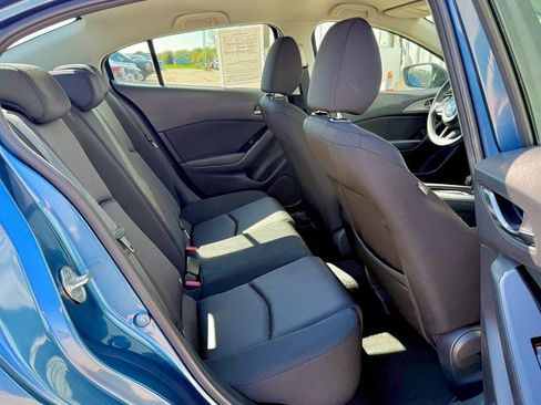 Used 2018 MAZDA MAZDA3 Sport FWD image 17