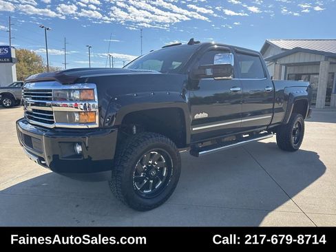 Used 2017 Chevrolet Silverado 2500 High Country w/ Duramax Plus Package image 4