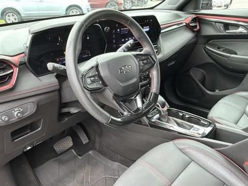 Used 2025 Chevrolet TrailBlazer RS w/ Convenience Package AWD/4WD image 15