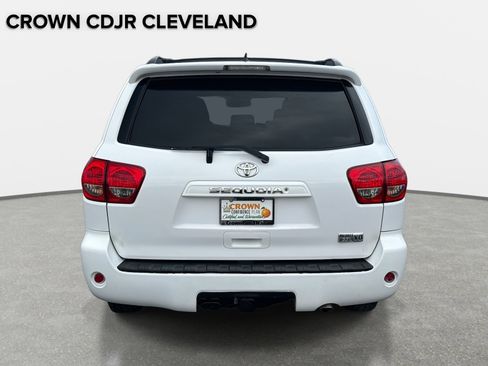 Used 2015 Toyota Sequoia SR5 image 5