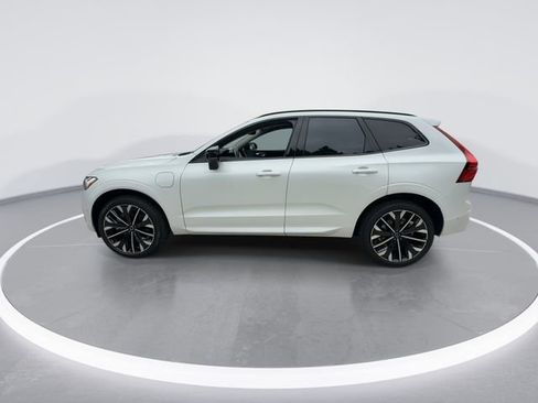 Used 2026 Volvo XC60 T8 Ultra w/ Protection Package Premier AWD/4WD image 5