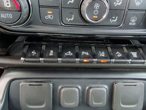 Used 2016 GMC Sierra 2500 Denali w/ Duramax Plus Package image 24