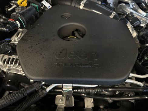 New 2026 Jeep Grand Cherokee Limited AWD/4WD image 7