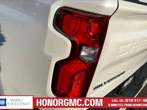 Used 2023 Chevrolet Silverado 1500 High Country w/ Technology Package image 23