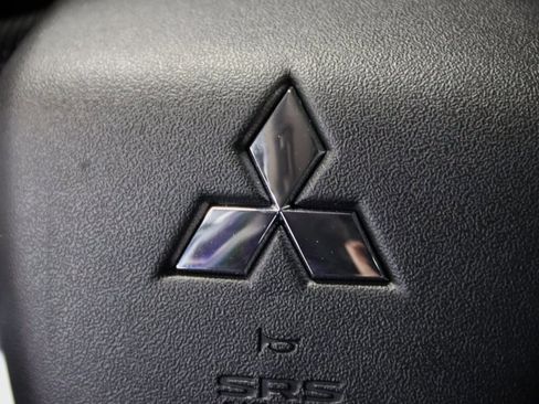 Used 2023 Mitsubishi Outlander SEL image 45