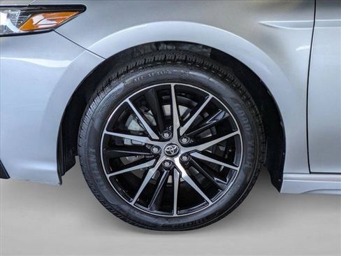 Used 2022 Toyota Camry SE w/ Carpet Mat Package (TMS) FWD image 22