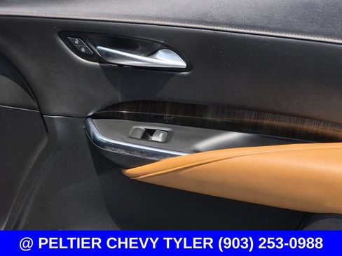 Used 2021 Cadillac XT4 Premium Luxury FWD image 15