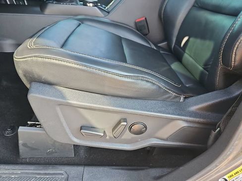 Used 2025 Ford Bronco Badlands AWD/4WD image 19