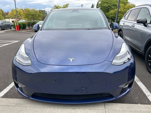 Used 2022 Tesla Model Y Performance AWD/4WD image 2