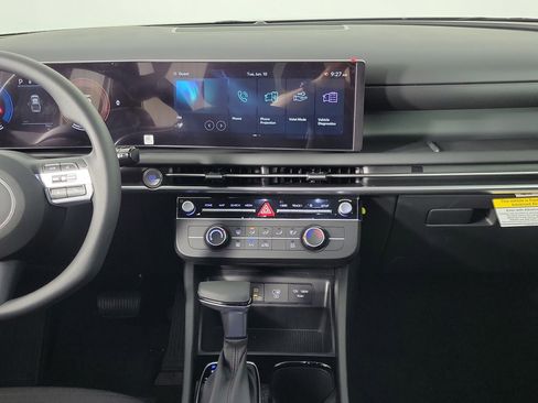 New 2025 Hyundai Santa Cruz SE image 9