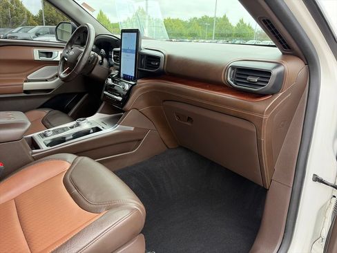 Used 2021 Ford Explorer King Ranch w/ Premium Technology Package AWD/4WD image 12