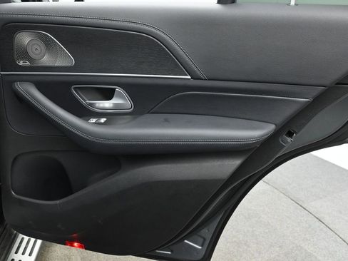 Used 2023 Mercedes-Benz GLE 450 4MATIC w/ AMG Line Exterior image 17