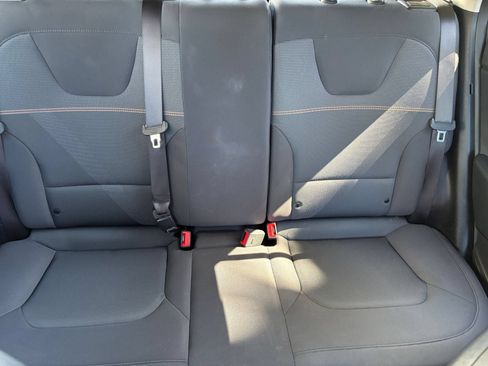 Used 2026 Kia Niro LX FWD image 36