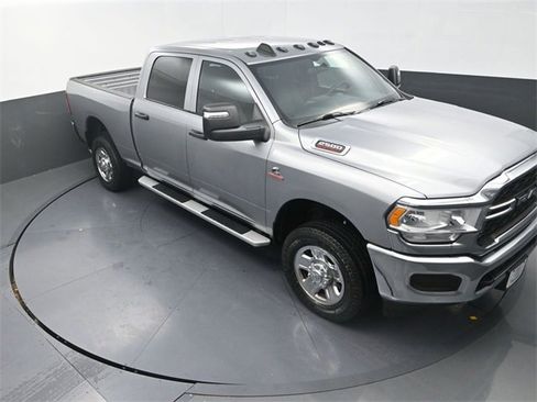 Used 2024 RAM 2500 Tradesman w/ Chrome Appearance Group image 19