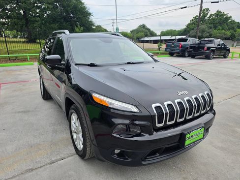 Used 2015 Jeep Cherokee Latitude FWD image 5