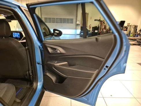 Used 2026 Chevrolet Trax LS FWD image 18