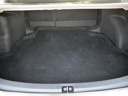 Used 2022 Toyota Corolla LE image 43