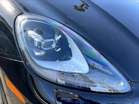 Used 2021 Porsche Cayenne image 28