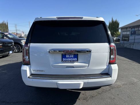 Used 2018 GMC Yukon Denali w/ Open Road Package AWD/4WD image 5