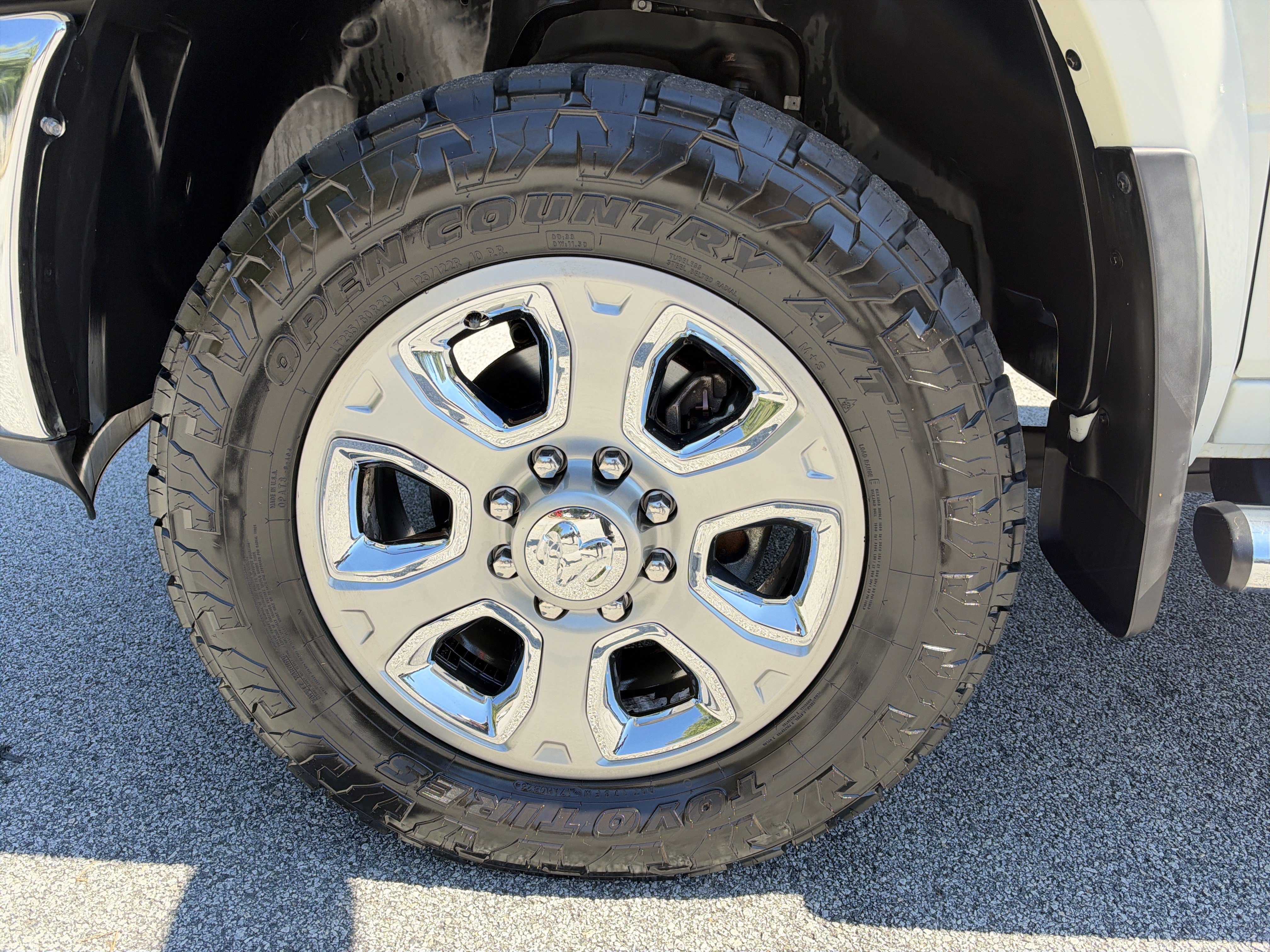 Used 2016 RAM 2500 Laramie AWD/4WD image 13
