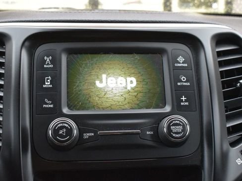 Used 2016 Jeep Cherokee Sport image 26