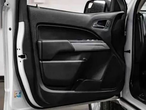 Used 2022 Chevrolet Colorado LT w/ LT Convenience Package image 48