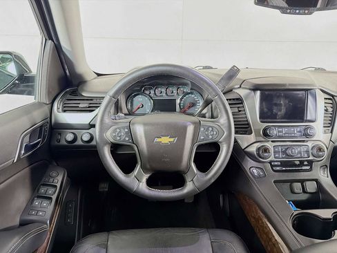 Used 2018 Chevrolet Tahoe LT w/ LT Signature Package image 21