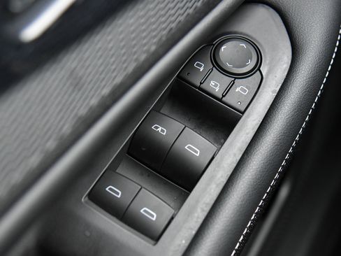 Used 2024 Chevrolet Blazer EV LT image 42