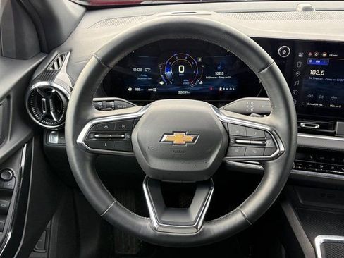 Used 2025 Chevrolet Equinox LT w/ Convenience Package II image 25