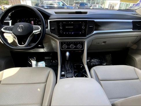 Used 2023 Volkswagen Atlas SE w/ Panoramic Sunroof Package AWD/4WD image 15