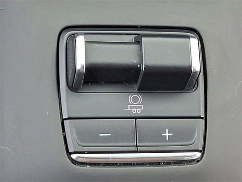 Used 2024 GMC Sierra 3500 Denali Ultimate image 25