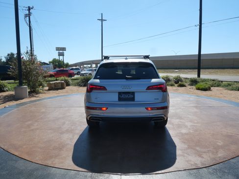 Used 2022 Audi Q5 2.0T Premium image 3